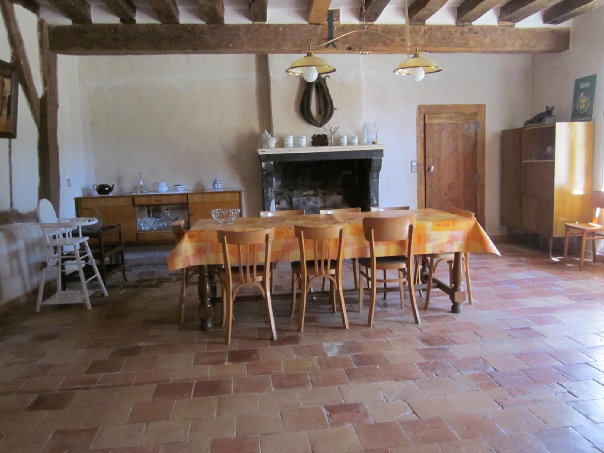 Maison Spacieuse Et Independante Avec Jardin Et Terrasse, Ideale Pour Observer La Nature En Sarthe - Fr-1-410-215 Rouperroux-le-Coquet Buitenkant foto